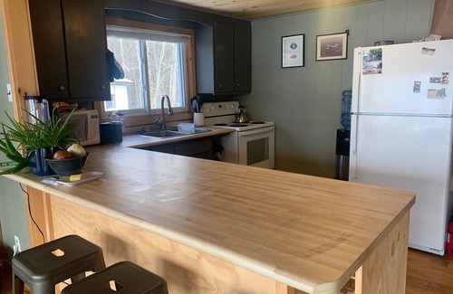 Trent Lakes Cabaña | Cozy Cottage on Lower Buckhorn Lake