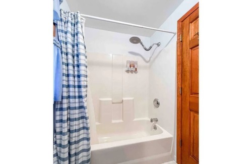 Gaylord Cabaña | Cozy cottage on Otsego Lake