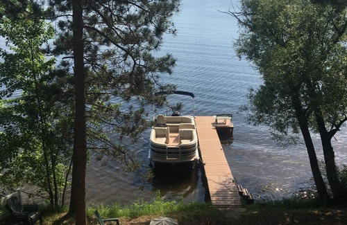 Hatley Cabaña | Cozy Cottage on Pike Lake