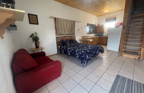 Whitewater Cabaña | Cozy cottage on Purdy Mesa