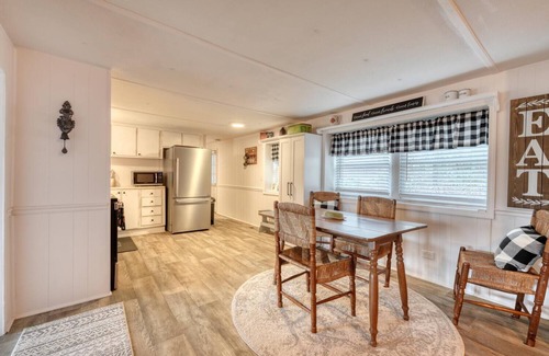 Hiawassee Cabaña | Cozy cottage on quiet country road minutes to Lake Chatuge ... BRING YOUR BOAT!