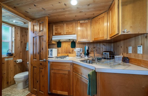 Northport Cabaña | Cozy Cottage on the edge of town.