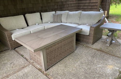 Hampton Bays Cabaña | Cozy Cottage Ponquogue Hampton Bays