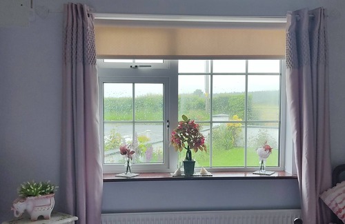 Listowel Casa | Cozy Cottage Retreat in Listowel pet Friend
