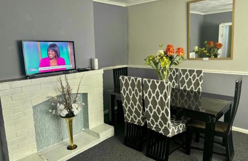 Tipton Casa | Cozy Cottage Retreat in Tipton