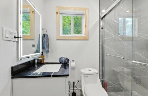 Hastings Highlands Casa | Cozy Cottage Retreat Private 2 Acres, Near Lake