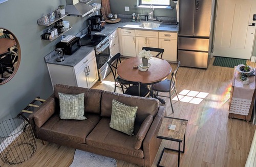 Waynesville Cabaña | Cozy Cottage Sleeps 4! - Master King Bedroom and Hideaway Loft with Double Bed.