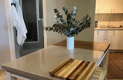 Klein Windhoek Casa | Cozy cottage, super spacious, home away from home, safe off street parking!