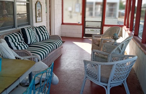 Kiska Beach Casa | Cozy Cottage on quiet end of Panama City Beach. Just steps from sand and surf!