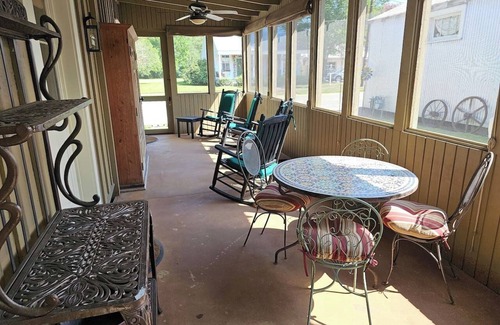 St. Francisville Casa | Cozy cottage in the heart of historic Saint Francisville