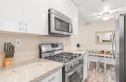 Balboa Peninsula Casa | Cozy Cottage W Ac & Stylish Interior One House From Beach By Beachview Rentals