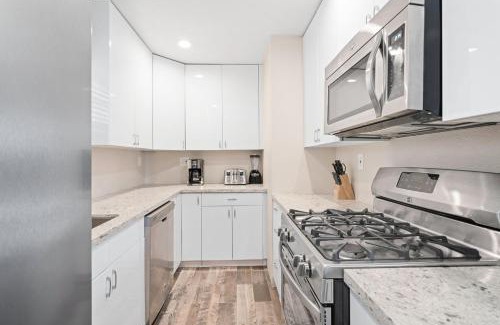 Balboa Peninsula Casa | Cozy Cottage W Ac & Stylish Interior One House From Beach By Beachview Rentals