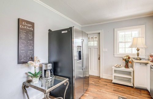Beaufort Cabaña | Cozy Cottage w/ Deck, 9 Mi to Downtown Beaufort!