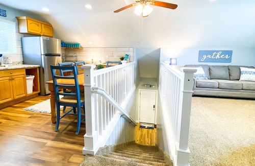 Garden City Cabaña | Cozy Cottage w/ Hot Tub, 2 Blocks from Lake, 15 minute drive to Beaver Mtn