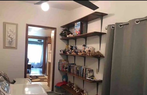East Stroudsburg Cabaña | Cozy cottage w/fire pit, grill, pet friendly,full kitchen w/condiments, coffees.