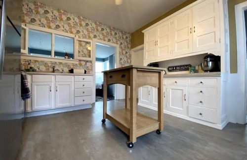 Prairie Du Chien Casa | Cozy Cottage w/ private patio just 1 block to downtown. Packed with charm!