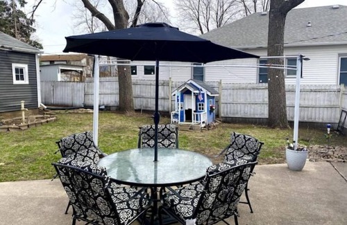 Prairie Du Chien Casa | Cozy Cottage w/ private patio just 1 block to downtown. Packed with charm!