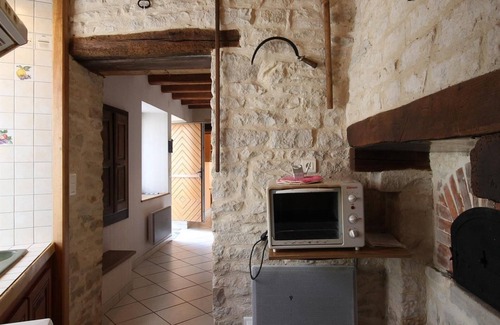 La Roche-Morey Cabaña | Acogedora casa rural, jardín, wifi y actividades al aire libre