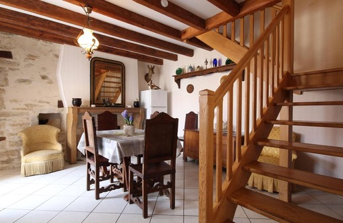 La Roche-Morey Cabaña | Acogedora casa rural, jardín, wifi y actividades al aire libre