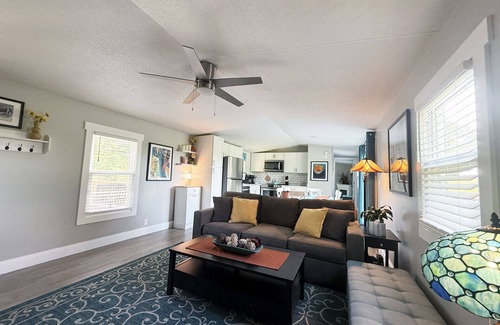 Christiansburg Casa | Cozy cottage with amazing views just 10 minutes to Blacksburg. Pet-friendly!