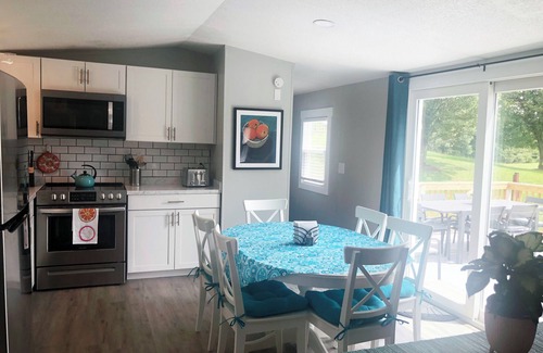 Christiansburg Casa | Cozy cottage with amazing views just 10 minutes to Blacksburg. Pet-friendly!