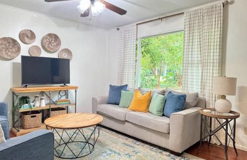 Valdosta Casa | Cozy Cottage with 4 Beds Sleeps 6