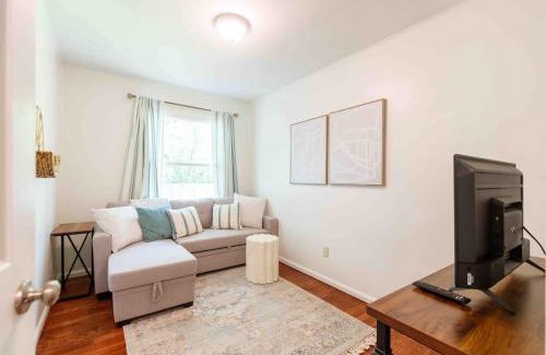 Valdosta Casa | Cozy Cottage with 4 Beds Sleeps 6