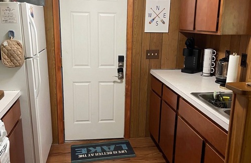 West Alton Cabaña | Cozy cottage with AC in charming Alton NH. Near Lake and plenty of attractions.