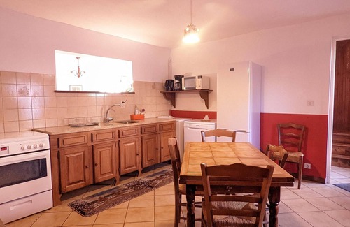 Vauvillers Cabaña | Agradable casa con chimenea y jardín compartido