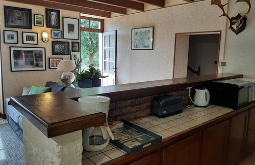Bunzac Cabaña | Casa rural independiente con jardín, cerca de La Rochefoucauld, perfecta para familias.