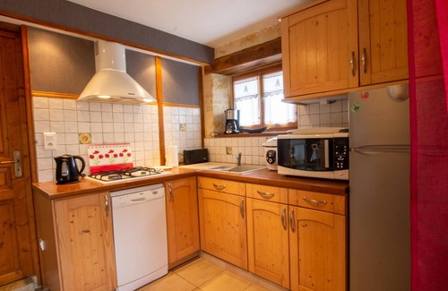 Granges-dAns Cabaña | Encantadora casa renovada en Perigord con SPA, cerca del Château de Hautefort.