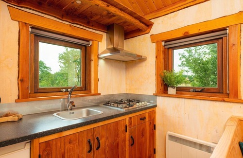 Zuna Cabina | Cozy cottage with hot tub, right on the Regge River. Check out the pictures!