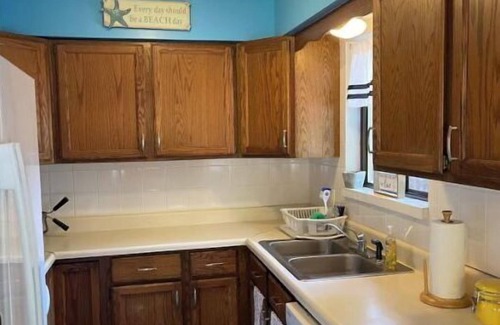 Port Austin Cabaña | Cozy cottage with natural fire place!