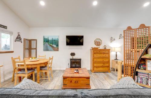 Placerville Apartamento | Cozy Cottage with Park Pass, 1 Mi to Jenkinson Lake!