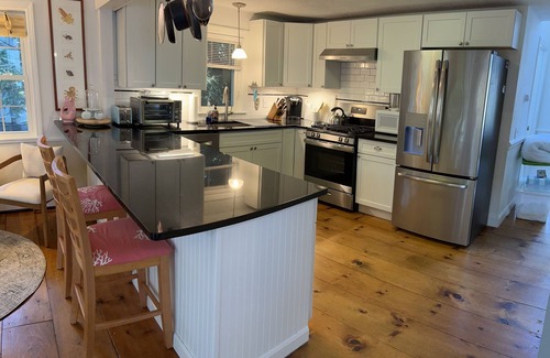 Hampton Casa | Cozy Cottage Within Walking Distance to Beach