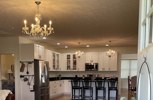 Rockfield Casa | Cozy country bungalow close to Purdue University, State Park, and Lakes