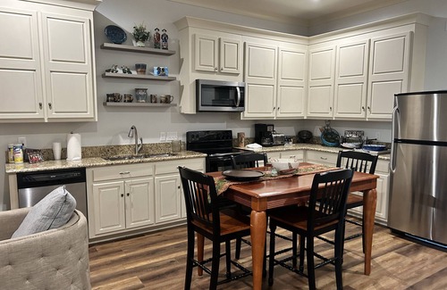 New Albany Cabaña | Cozy country cottage 35 minutes to Oxford, Tupelo & 60 miles from Memphis