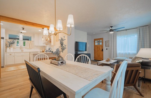 Ridgefield Casa | Cozy Country Cottage - 3 bedroom home in Ridgefield, WA.