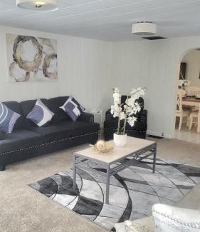 Irving Casa | Cozy Country Home