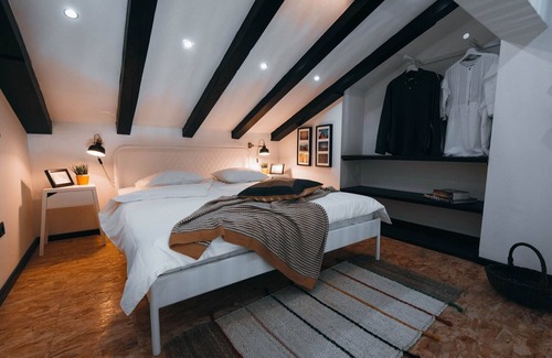 Drnis Casa | Cozy Country Home with heated pool