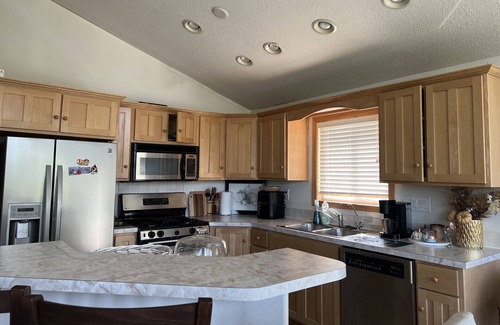Burbank Apartamento | Cozy country house retreat- your home in nature