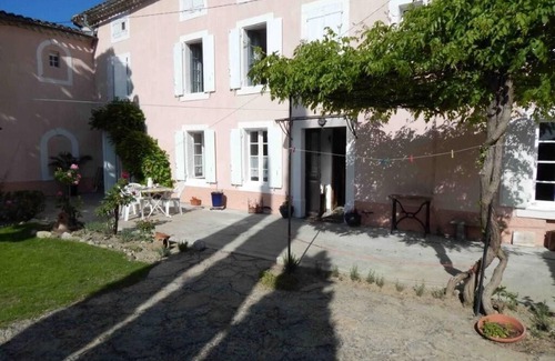Alaigne Casa | Acogedora casa de campo recientemente renovada con un acogedor patio y un jardín con sombra