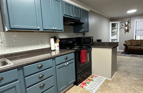 Jacksonville Casa | Cozy country retreat!- Close to River Run and Lake Jacksonville