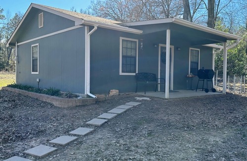 Jacksonville Casa | Cozy country retreat!- Close to River Run and Lake Jacksonville