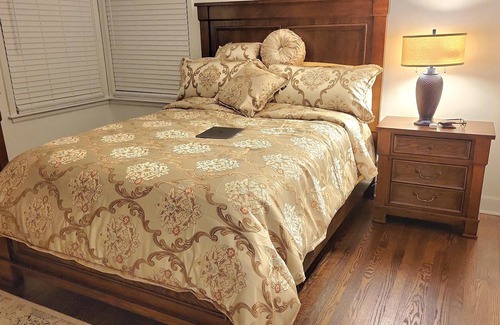 Greensboro Casa | Cozy Country Retreat in Beautiful Greensboro/w Pool & Sunroom