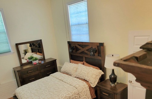Greensboro Casa | Cozy Country Retreat in Beautiful Greensboro/w Pool & Sunroom