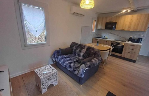 Jenzat Cabaña | Acogedor refugio rural con terraza y jardín