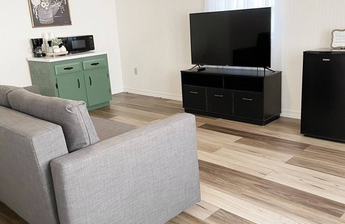 Sycamore Casa | Cozy Country Suite