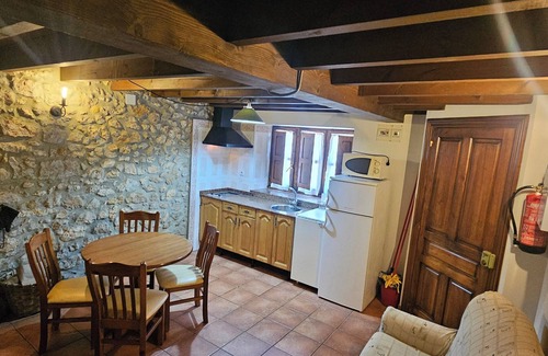 Vallobal Casa | Cozy Countryside Escape: Stay at La Bolera I