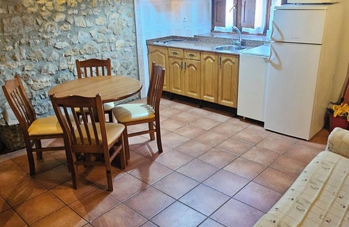 Vallobal Casa | Cozy Countryside Escape: Stay at La Bolera I